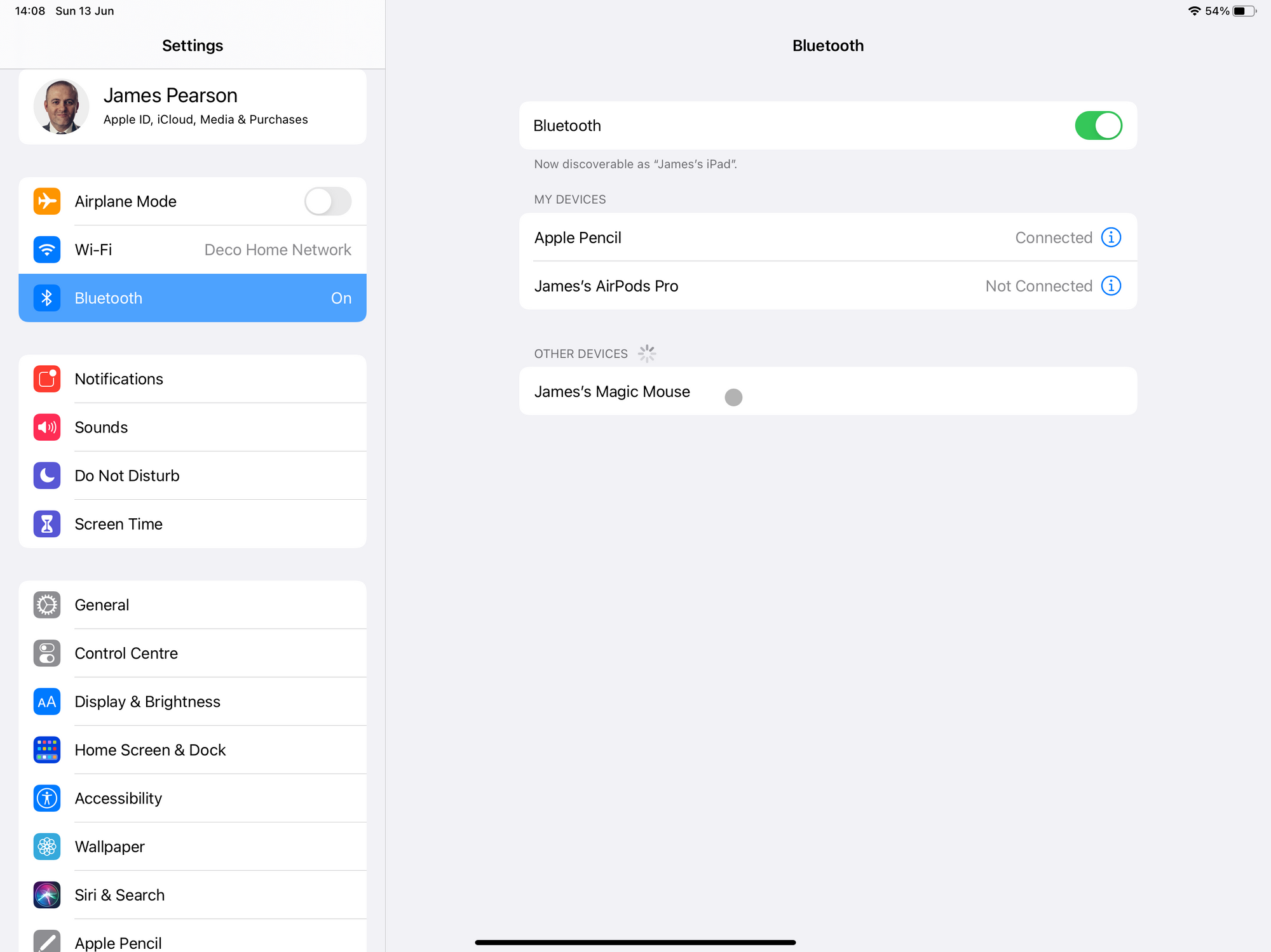 The Bluetooth configuration menu showing connected and unconnected devices.